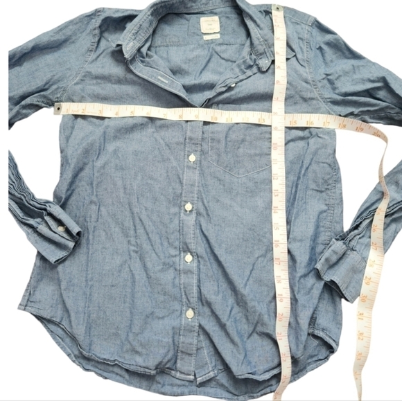 Gap the Fitted Boyfriend Tencel Button Down Shirt - Picture 6 of 8
